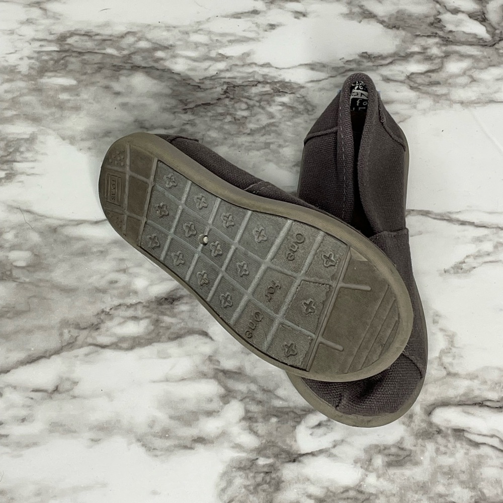 Toddler Toms - Picture 2 of 2